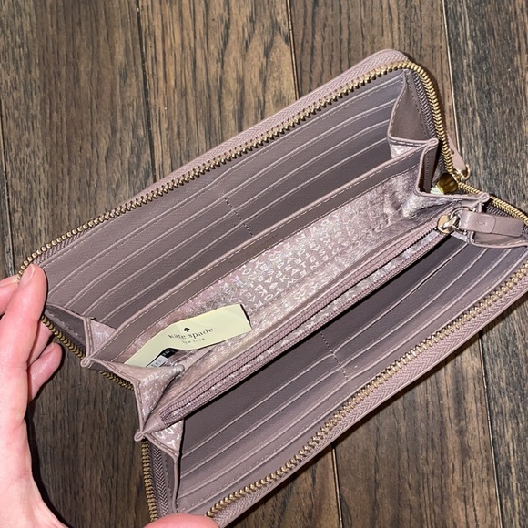 Kate Spade Wallet - Picture 3 of 3